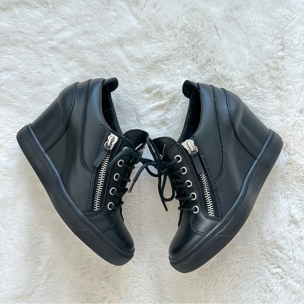 NEW!!! Giuseppe Zanotti women platform boots size 38 EU Authentic
